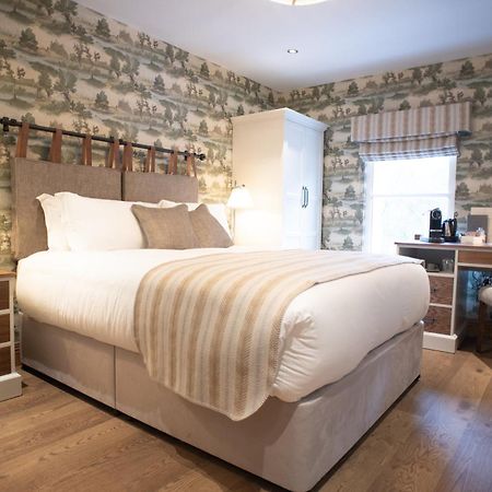 Cromwell Arms Country Pub With Rooms Romsey Eksteriør bilde