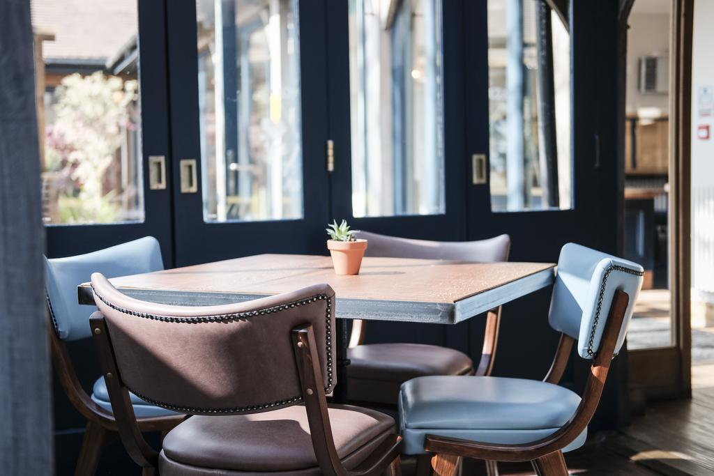 Cromwell Arms Country Pub With Rooms Romsey Eksteriør bilde
