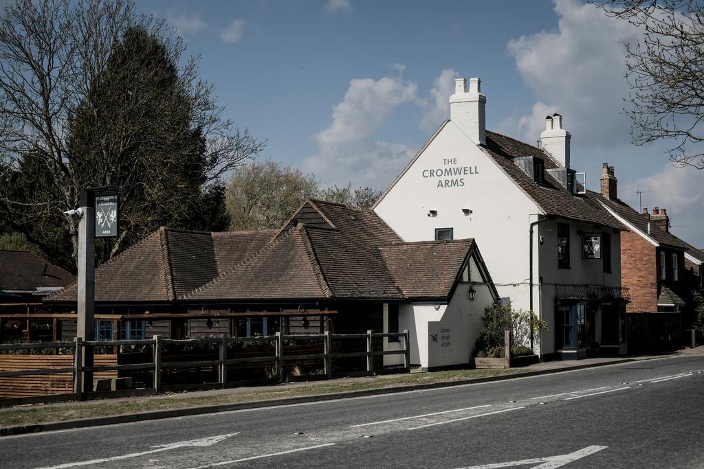 Cromwell Arms Country Pub With Rooms Romsey Eksteriør bilde
