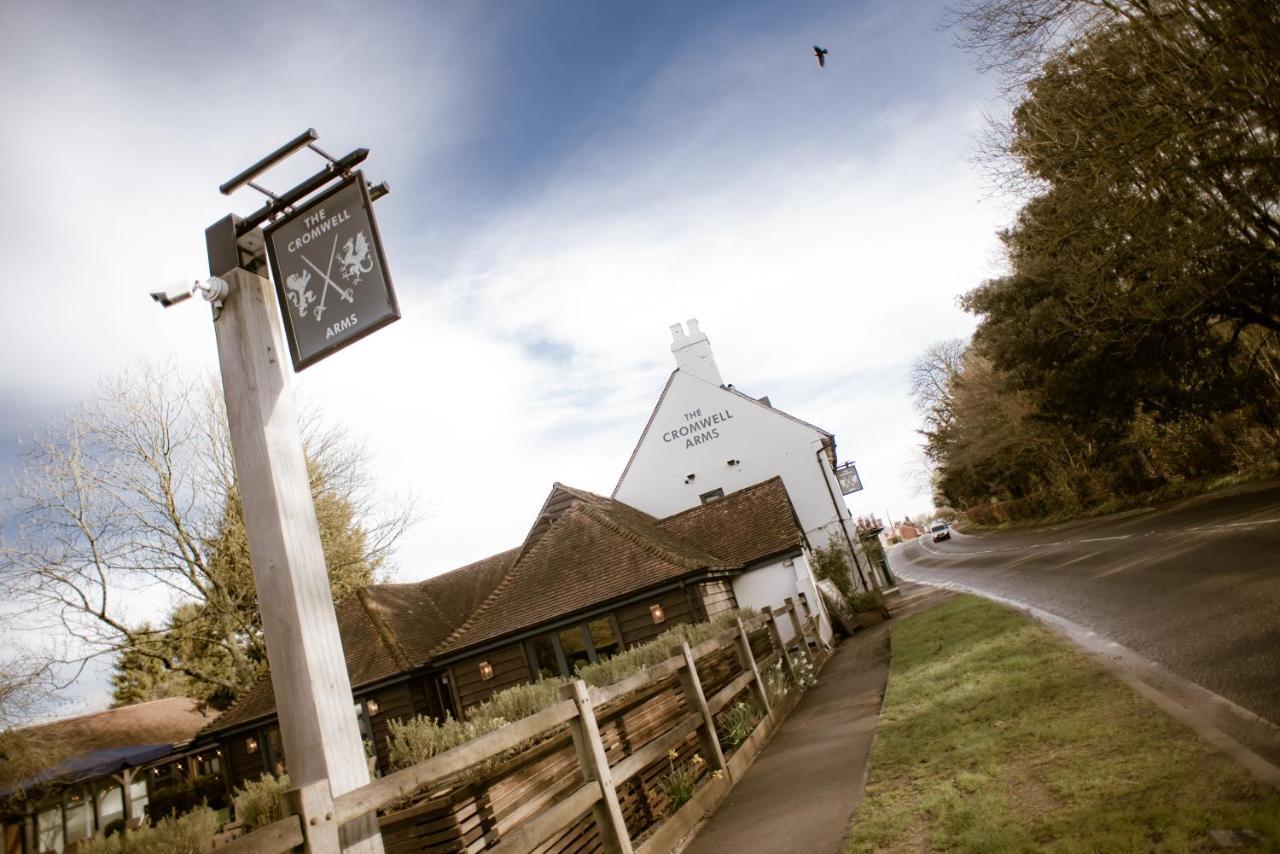 Cromwell Arms Country Pub With Rooms Romsey Eksteriør bilde