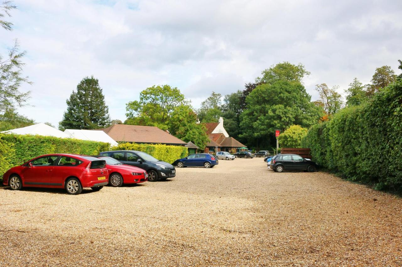 Cromwell Arms Country Pub With Rooms Romsey Eksteriør bilde