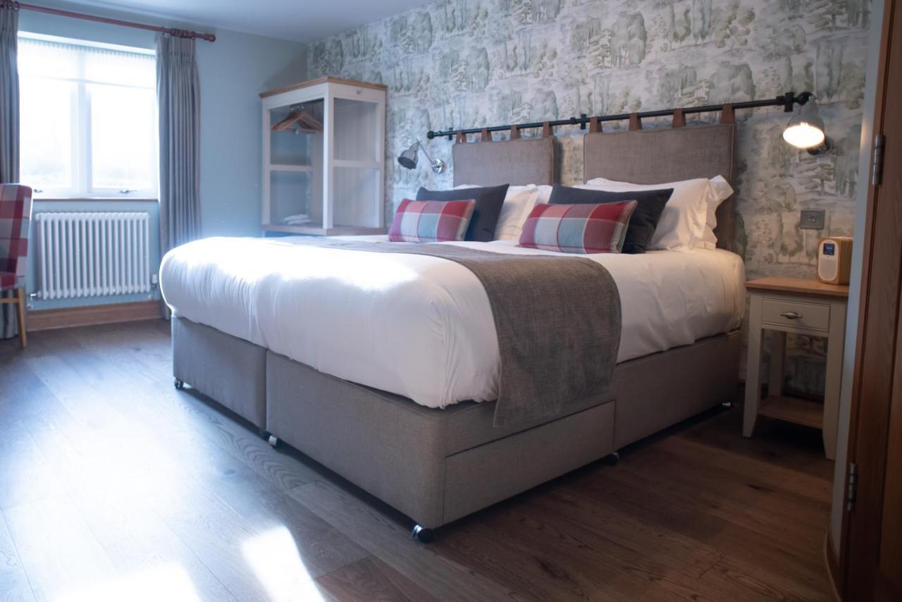 Cromwell Arms Country Pub With Rooms Romsey Eksteriør bilde